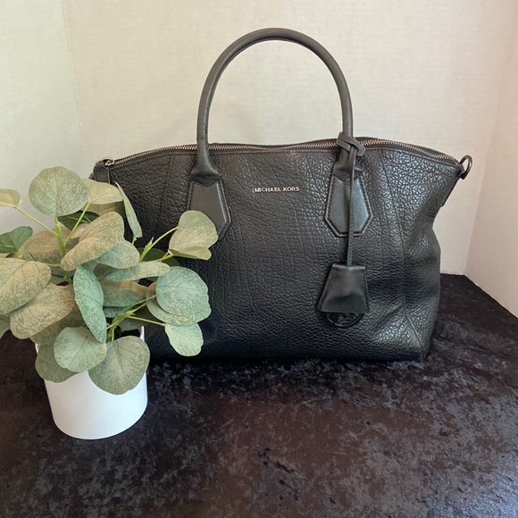 MICHAEL KORS BLACK PURSE - Picture 1 of 4